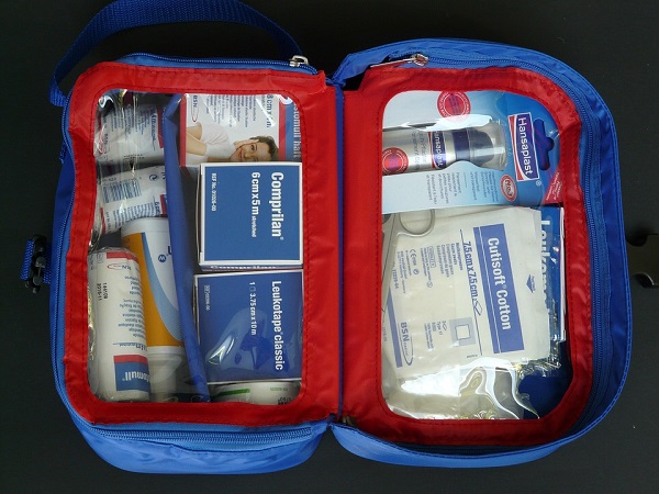 vehicle emergency kit