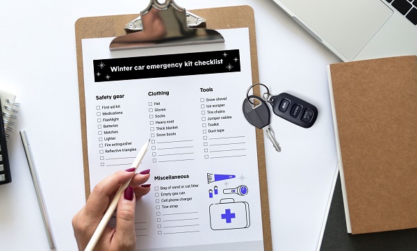Winter emergency kit checklist